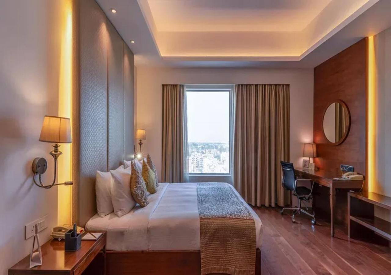 Hotel O Cean Suites Near Igi Airport New Delhi Exteriör bild